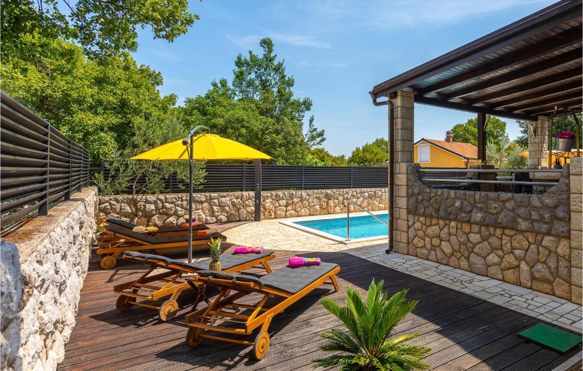 Nice Home In Lakmartin With Outdoor Swimming Pool Екстер'єр фото