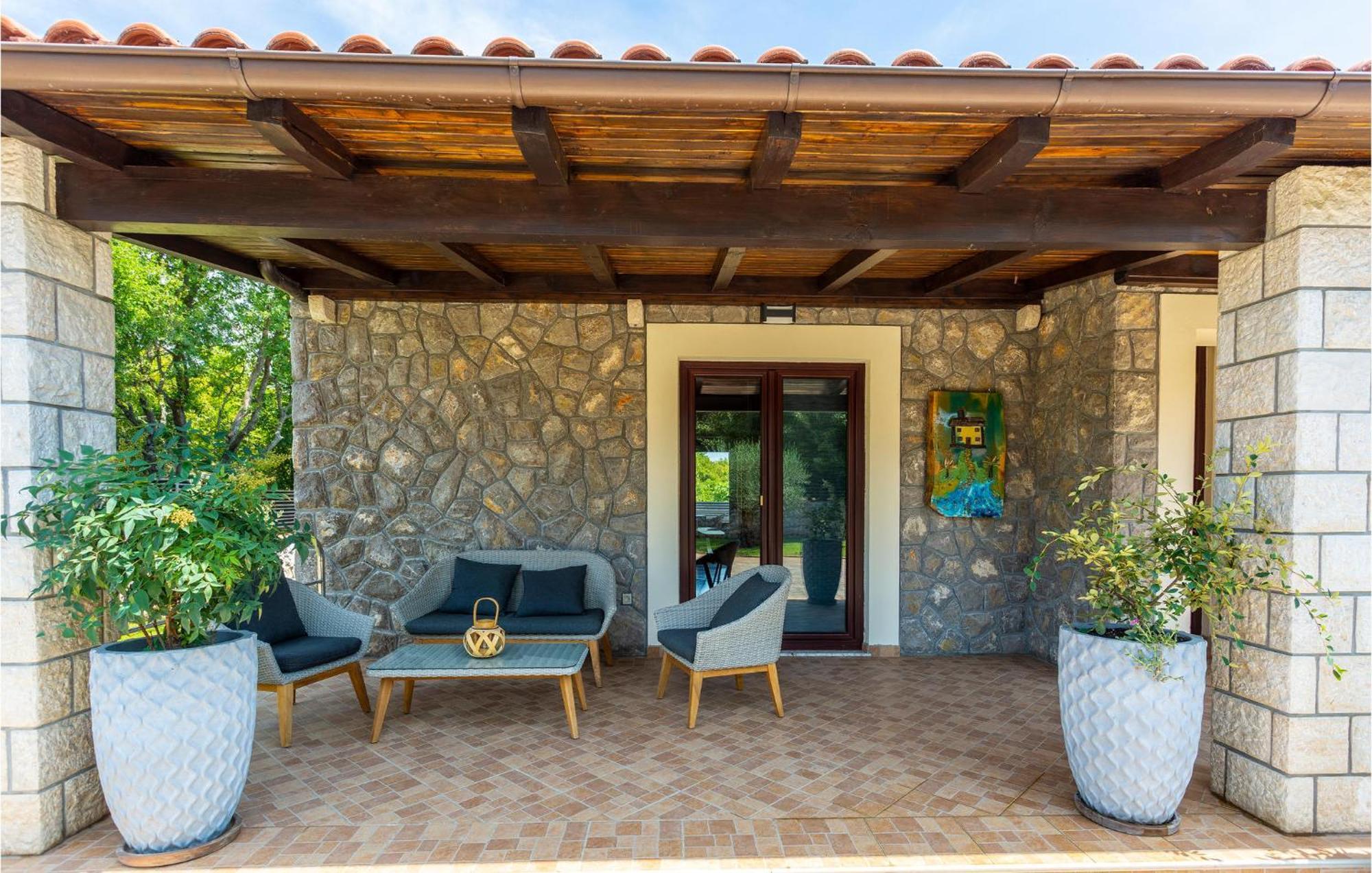 Nice Home In Lakmartin With Outdoor Swimming Pool Екстер'єр фото