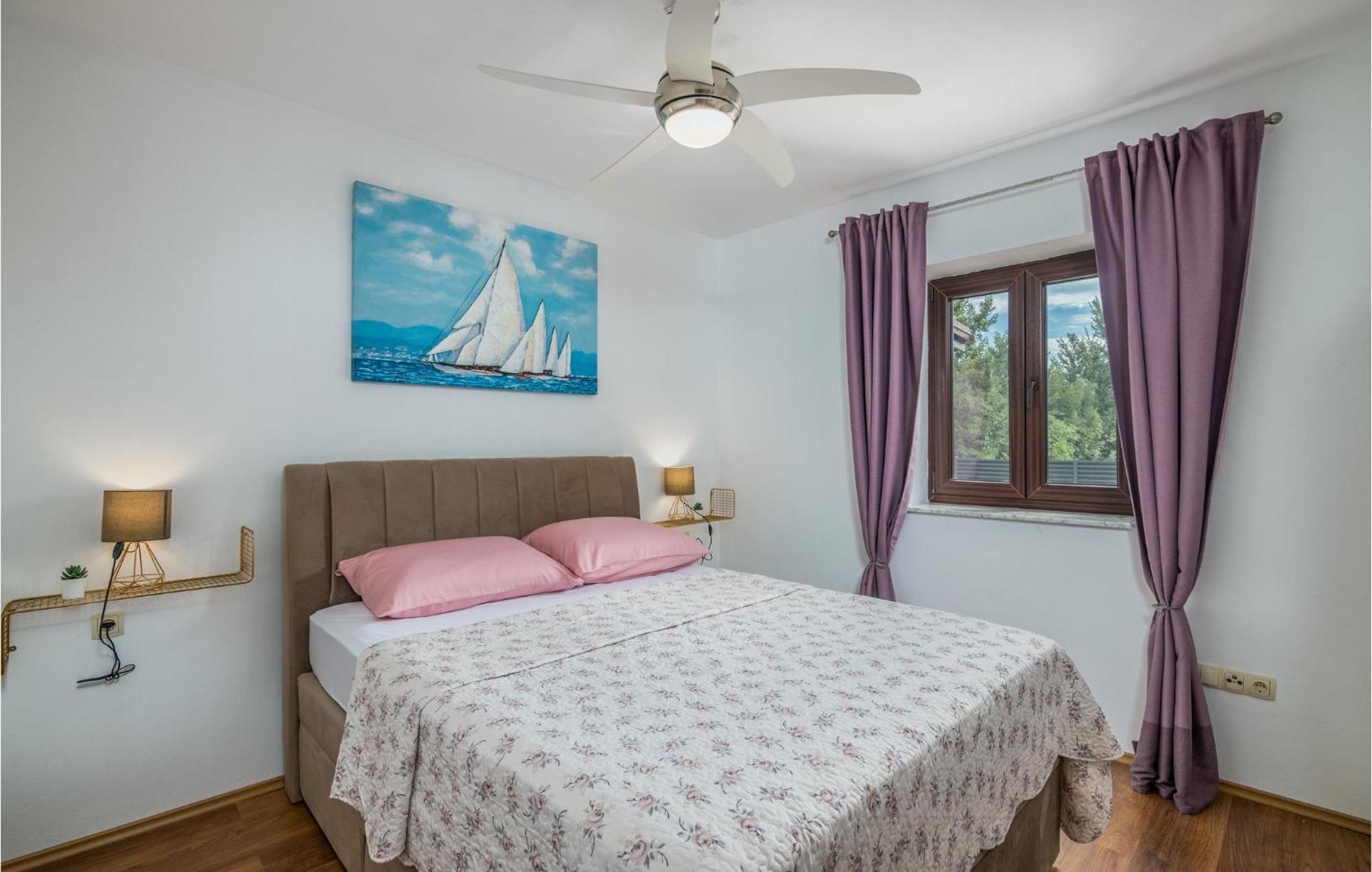 Nice Home In Lakmartin With Outdoor Swimming Pool Екстер'єр фото