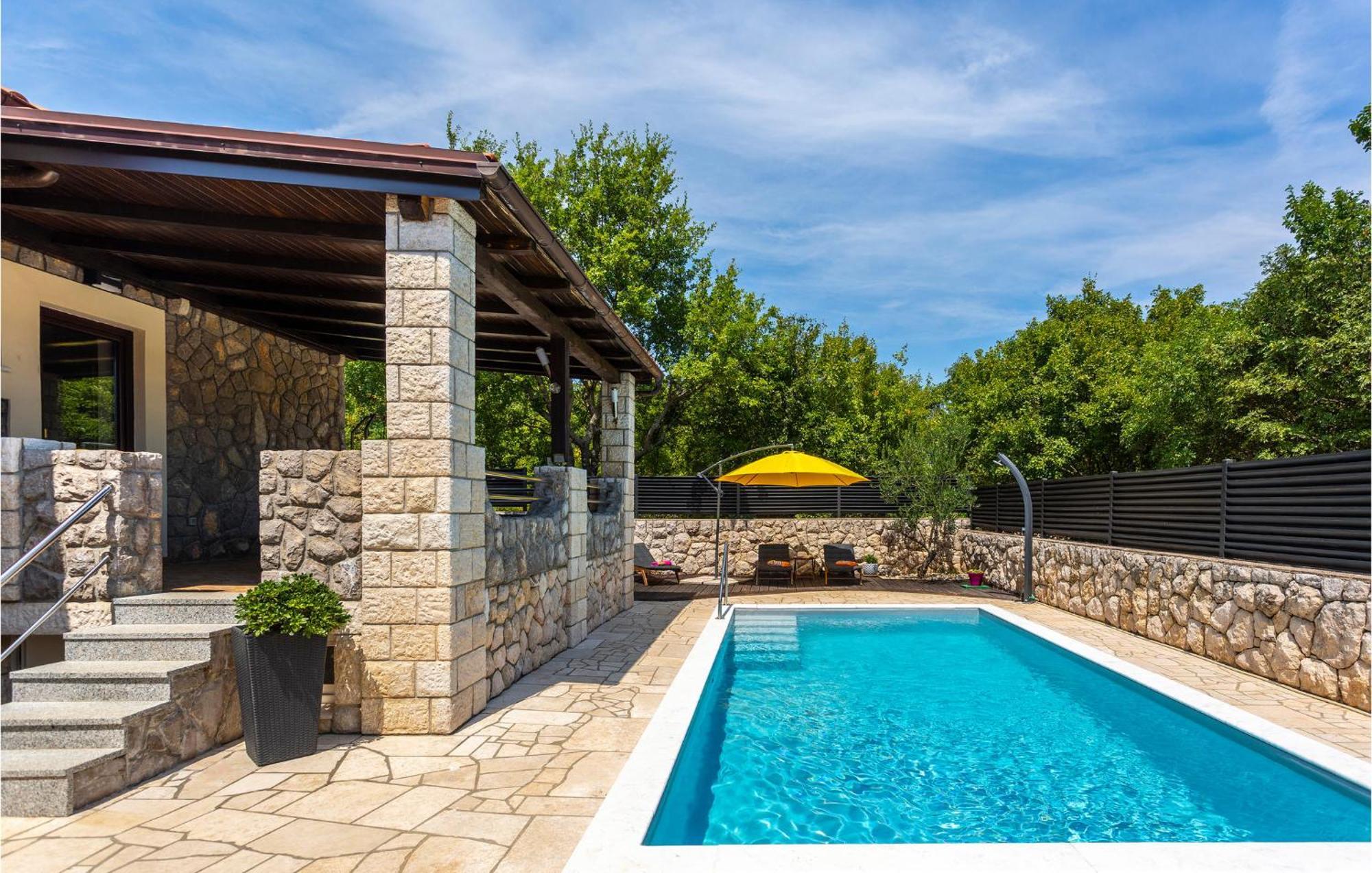 Nice Home In Lakmartin With Outdoor Swimming Pool Екстер'єр фото