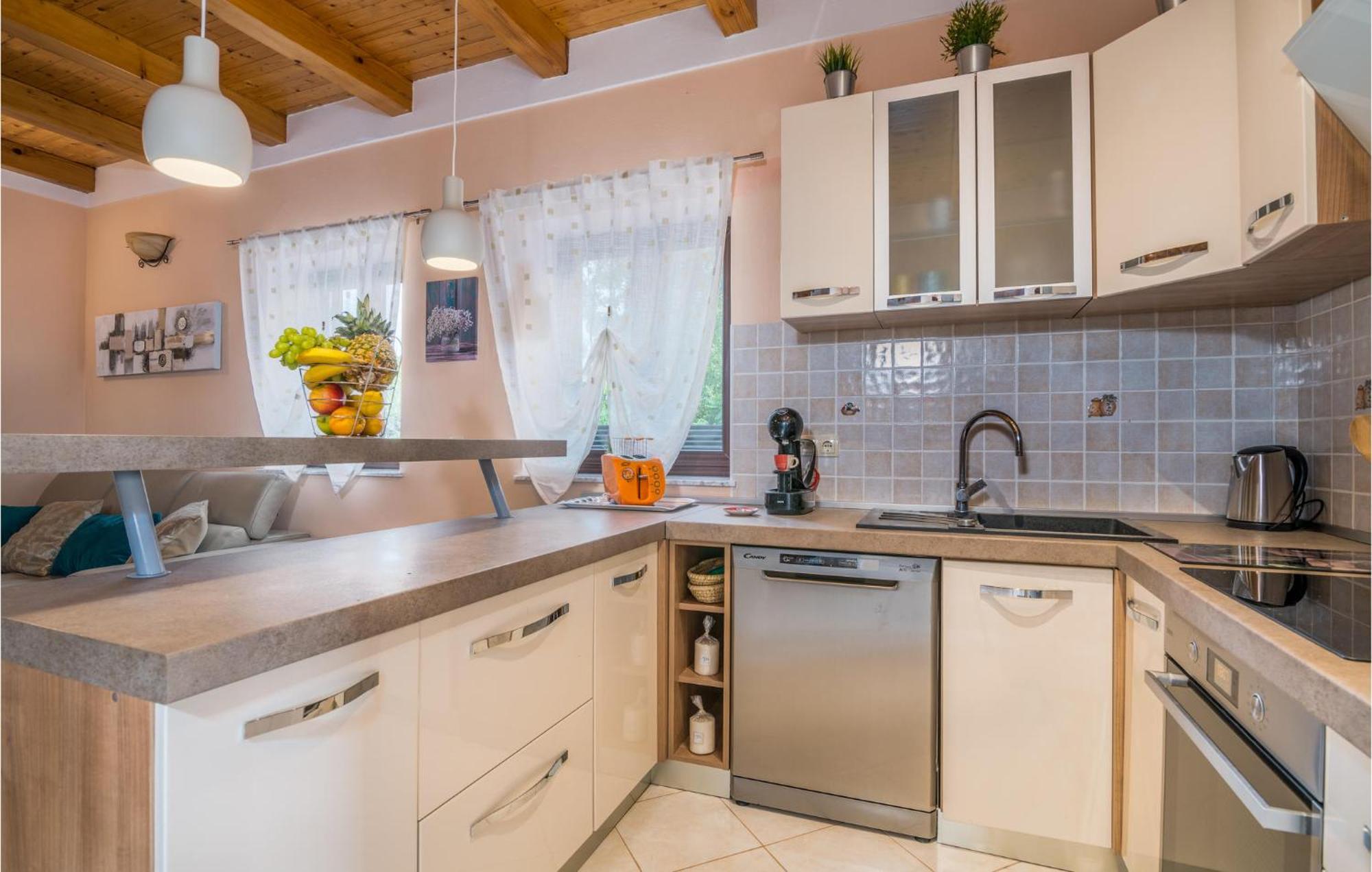 Nice Home In Lakmartin With Outdoor Swimming Pool Екстер'єр фото